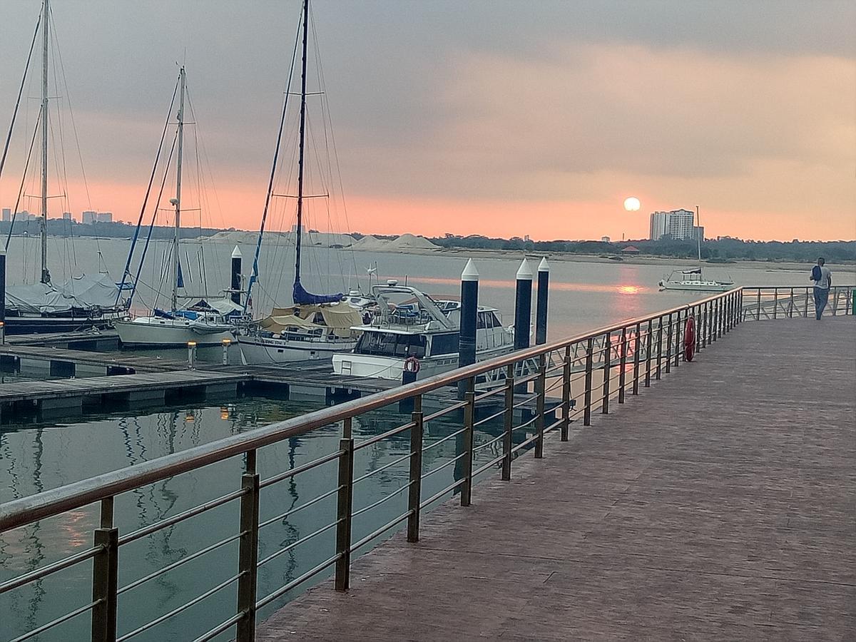 Апартаменти Country Garden Danga Bay Джохор-Бару Екстер'єр фото